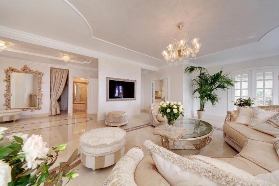 Villa Gloria Saint-Jeannet  Rom bilde